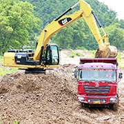 320挖掘机详细结构图